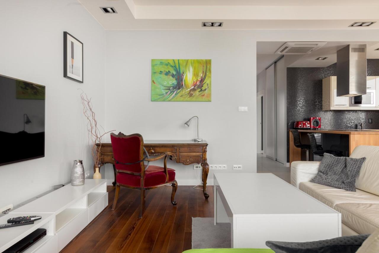 Hlonda Deluxe Apartment With Terrace Varsovie Extérieur photo
