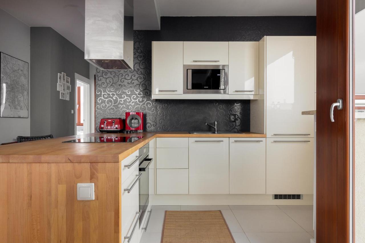 Hlonda Deluxe Apartment With Terrace Varsovie Extérieur photo