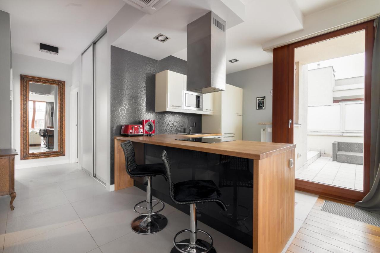 Hlonda Deluxe Apartment With Terrace Varsovie Extérieur photo